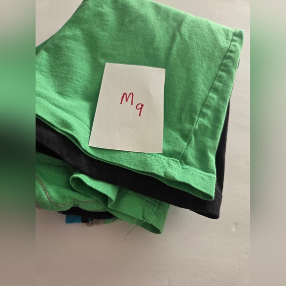 Lot Of 2 Amazon Essentials Kids Long Sleeve Tees - Green and Black Sz.M(8) - Picture 8 of 8